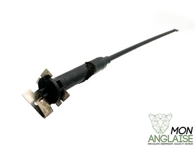 Câble d'ouverture du volet bouchon de remplissage carburant / Jaguar X350 V6 - V8 de 2003 à 2009
